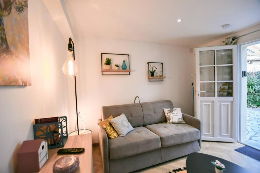 Instant Fleury, Studio Cosy Avec Jardin Secret Barbizon Exteriör bild